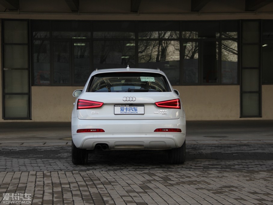 2015?yun)WQ3 35 TFSI quattro A