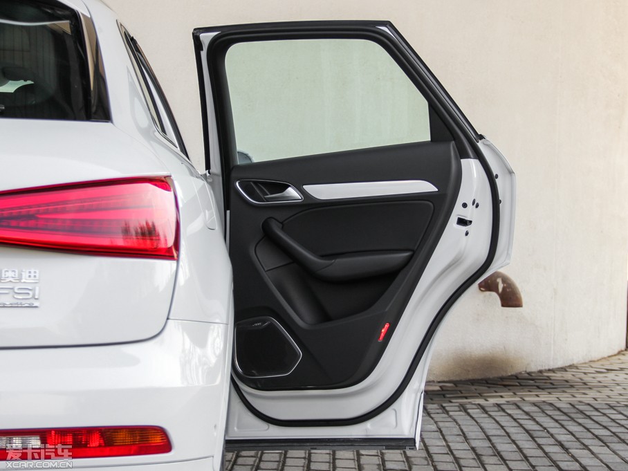 2015?yun)WQ3 35 TFSI quattro A