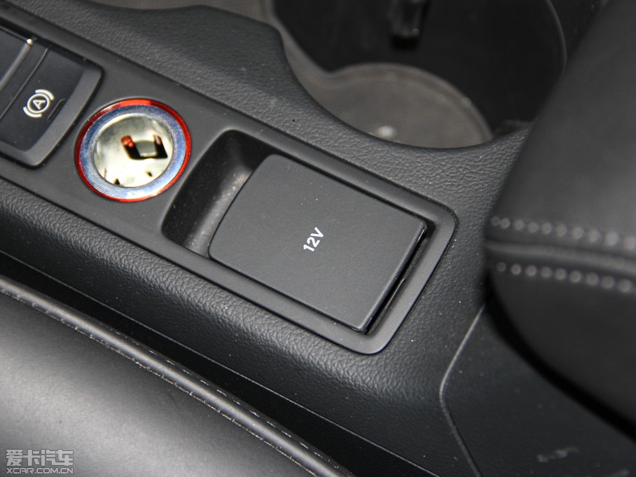 2015?yun)WQ3 35 TFSI quattro A