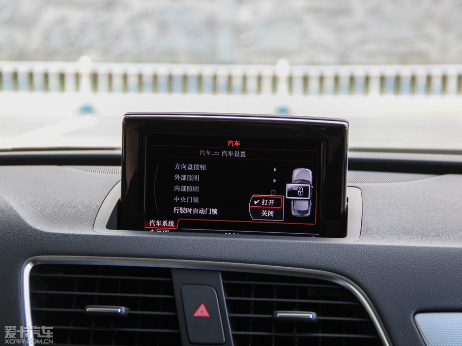 2015?yun)WQ3 35 TFSI quattro A