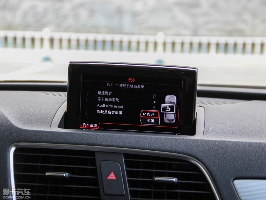 2015?yun)WQ3 35 TFSI quattro A