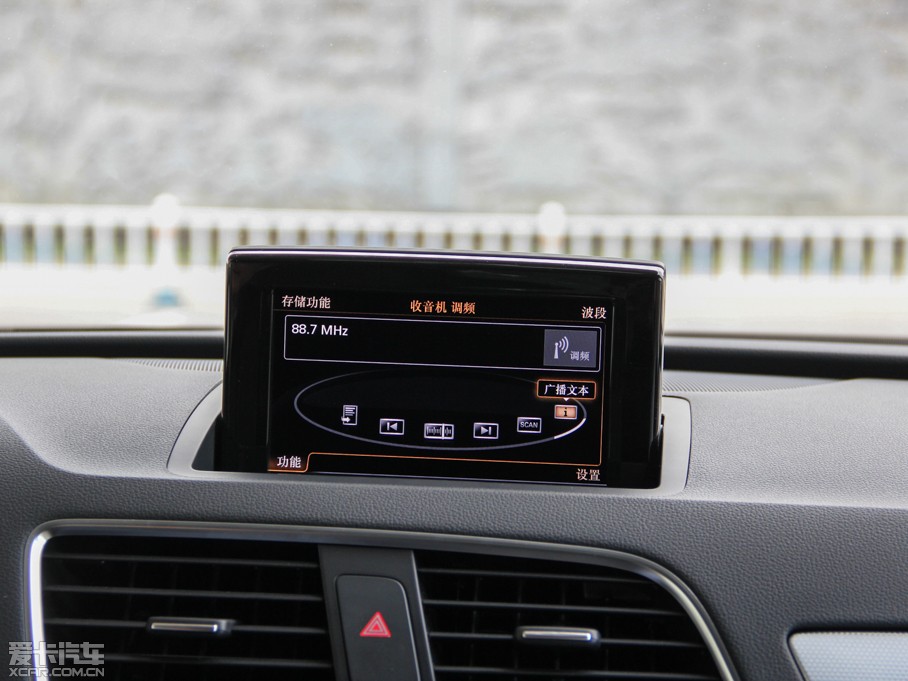 2015?yun)WQ3 35 TFSI quattro A