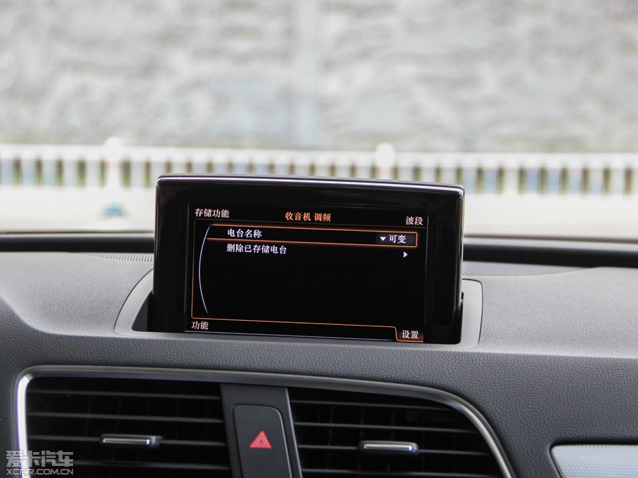 2015?yun)WQ3 35 TFSI quattro A