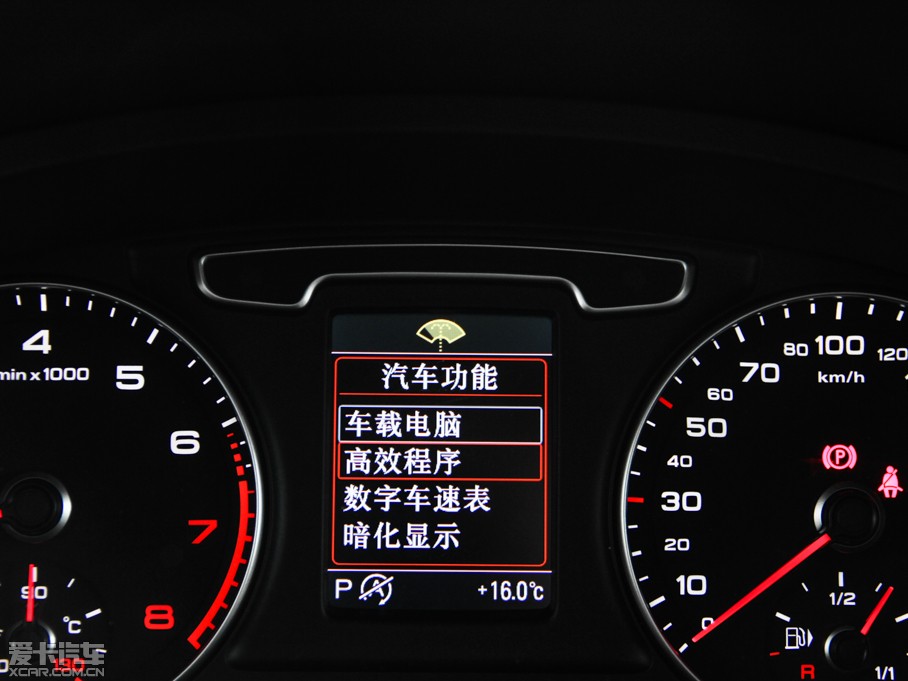 2015?yun)WQ3 35 TFSI quattro A