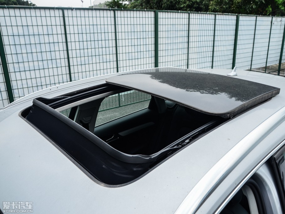 2015?yun)WQ3 40 TFSI quattro A