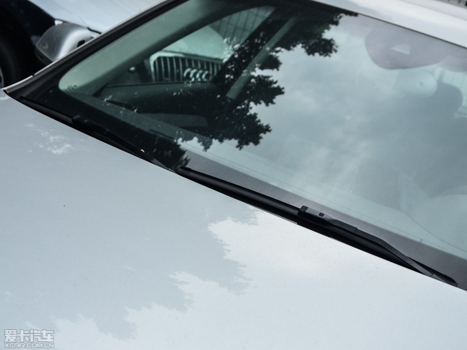 2015?yun)WQ3 40 TFSI quattro A