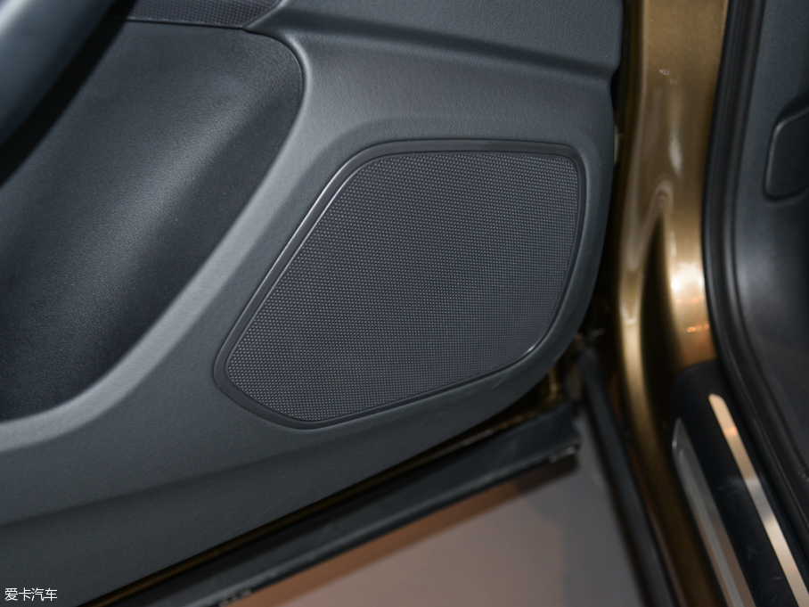 2015WQ3 35 TFSI quattro 300fo