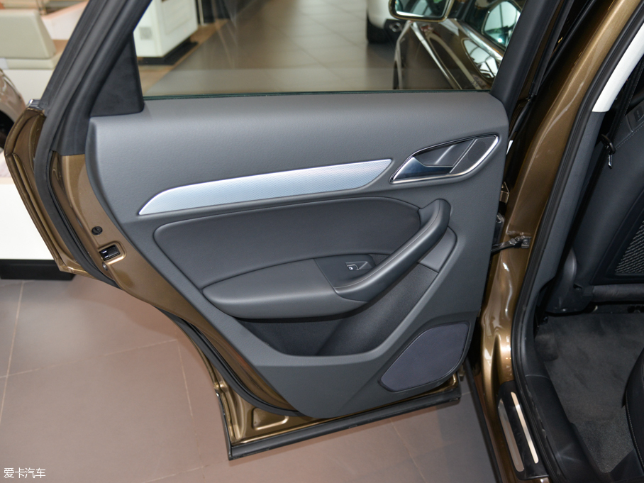 2015WQ3 35 TFSI quattro 300fo