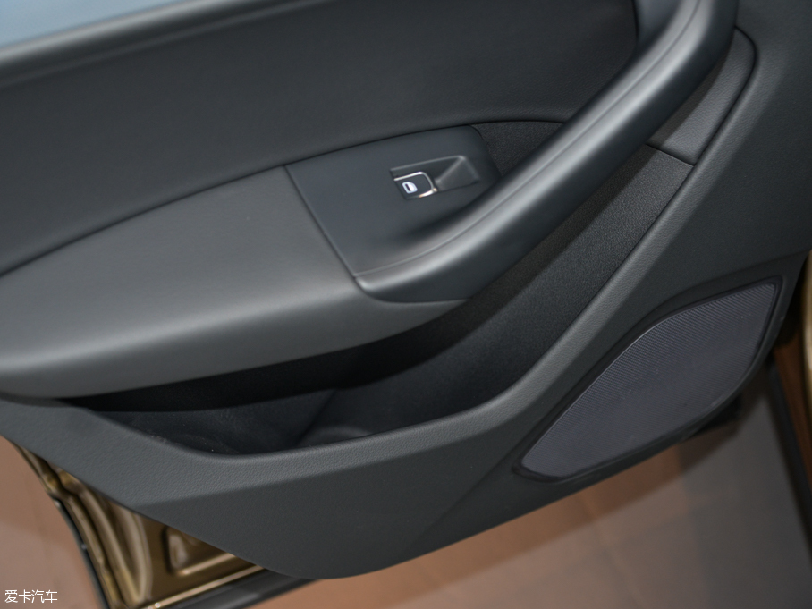 2015WQ3 35 TFSI quattro 300fo