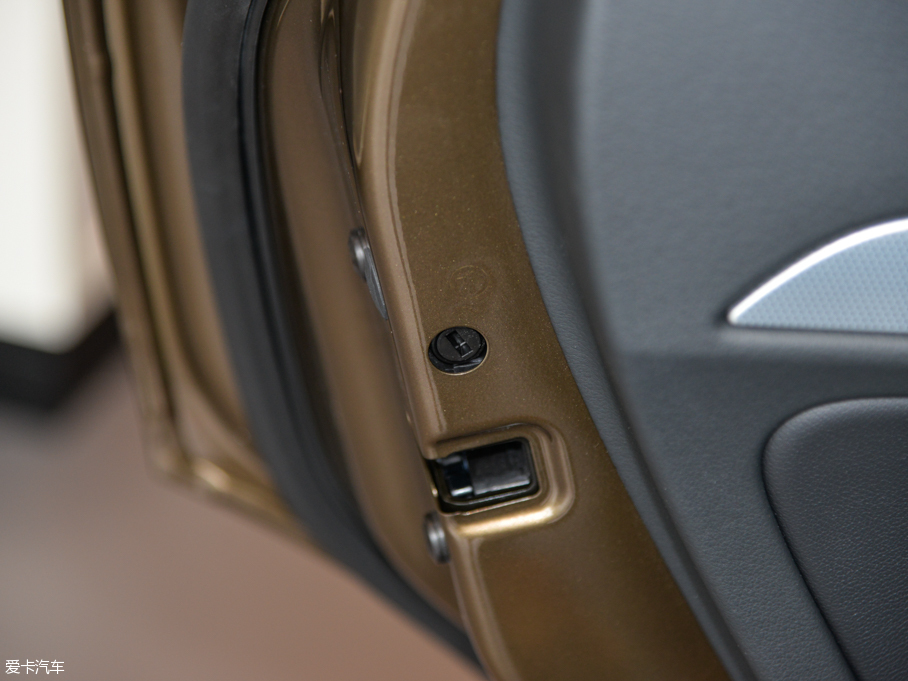 2015WQ3 35 TFSI quattro 300fo