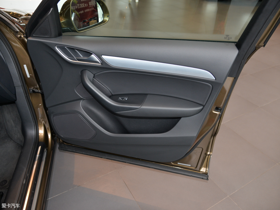 2015WQ3 35 TFSI quattro 300fo