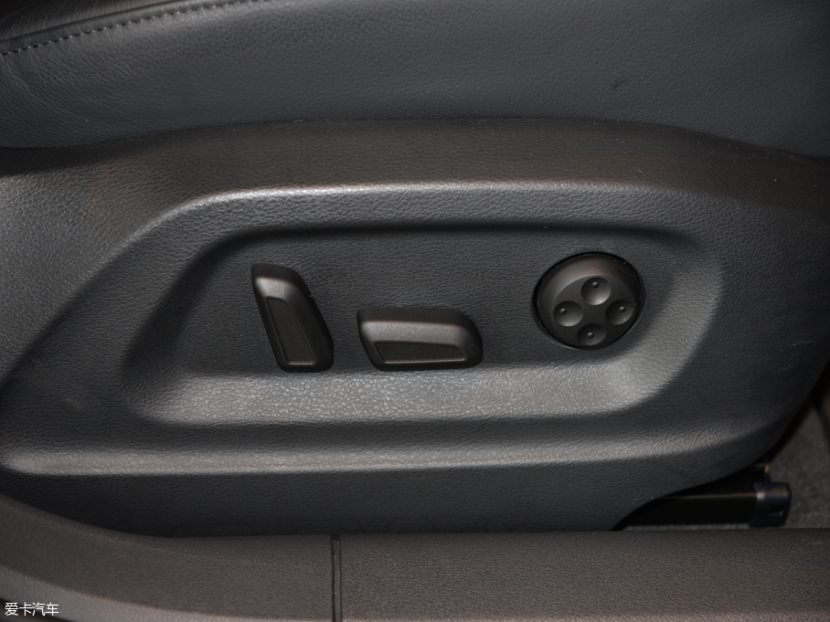 2015WQ3 35 TFSI quattro 300fo