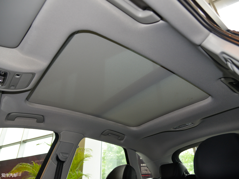 2015?yun)WQ3 35 TFSI quattro 300f(wn)o(j)