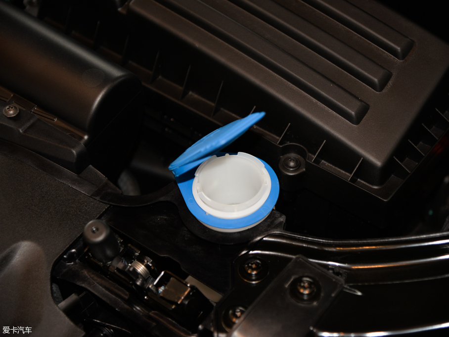 2015?yun)WQ3 35 TFSI quattro 300f(wn)o(j)