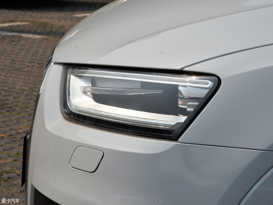 2015WQ3 35 TFSI quattro 300fo