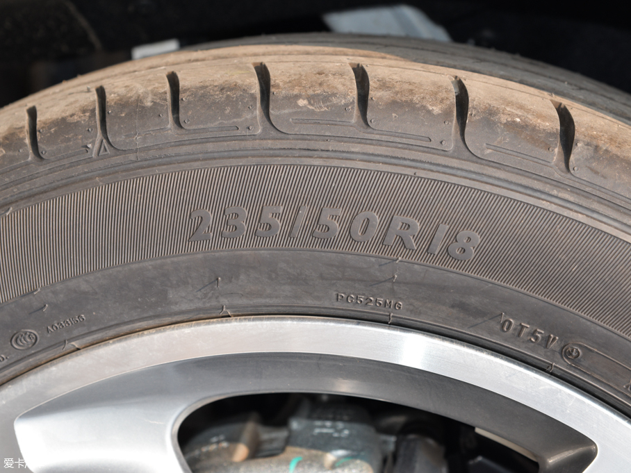 2015?yun)WQ3 35 TFSI quattro 300f(wn)o(j)(l)