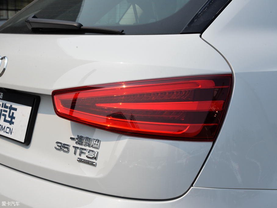 2015?yun)WQ3 35 TFSI quattro 300f(wn)o(j)(l)