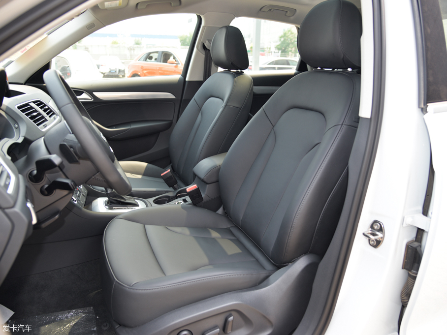 2015WQ3 35 TFSI quattro 300fo