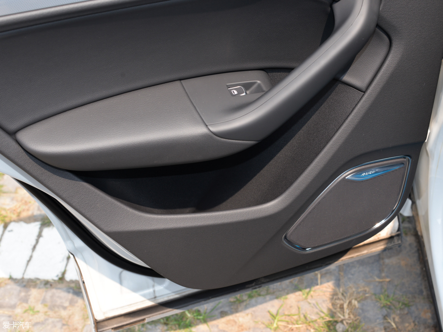 2015WQ3 35 TFSI quattro 300fo