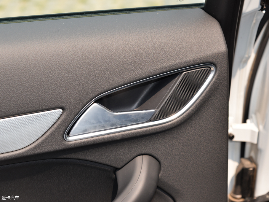 2015WQ3 35 TFSI quattro 300fo