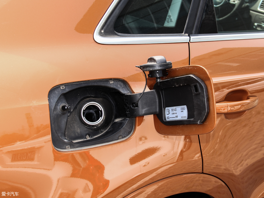 2015?yun)WQ3 35 TFSI quattro 300f(wn)o(j)