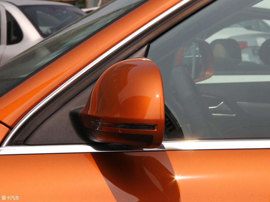 2015?yun)WQ3 35 TFSI quattro 300f(wn)o(j)