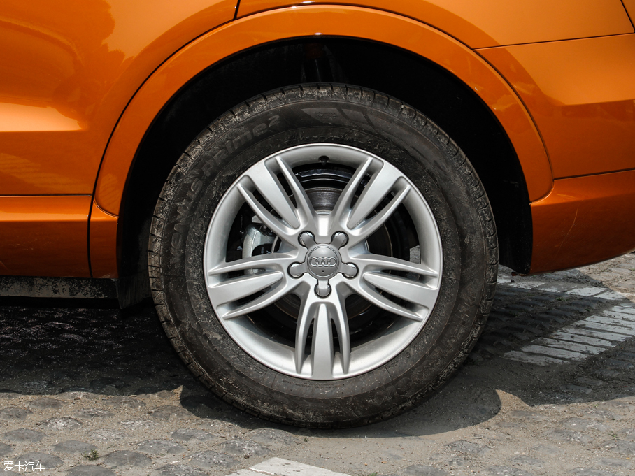 2015?yun)WQ3 35 TFSI quattro 300fo(j)