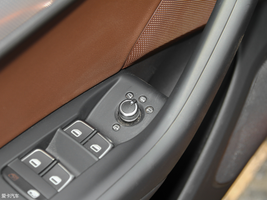 2015WQ3 35 TFSI quattro 300fo