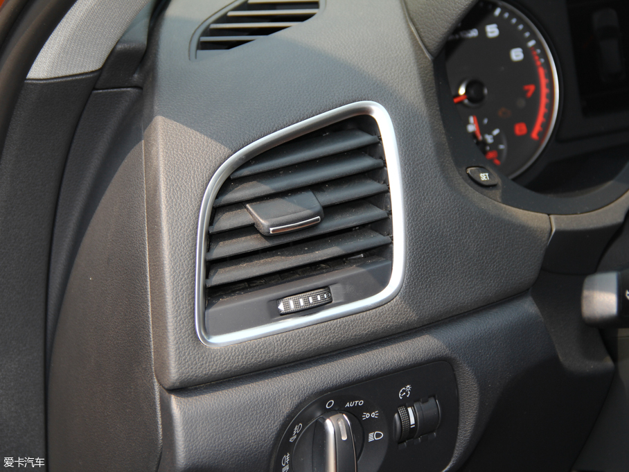 2015WQ3 35 TFSI quattro 300fo