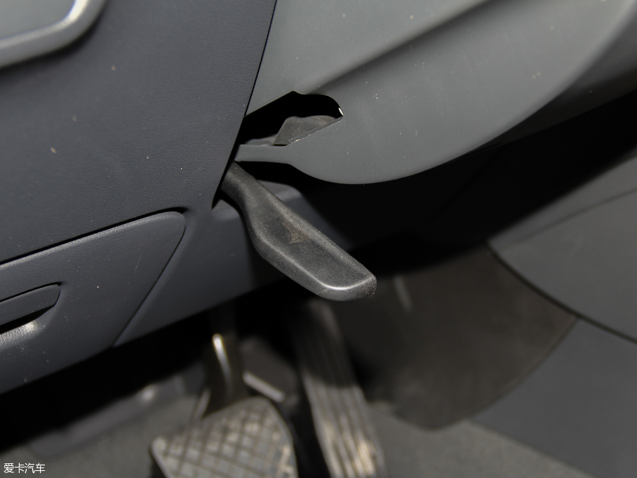 2015?yun)WQ3 35 TFSI quattro 300fo(j)