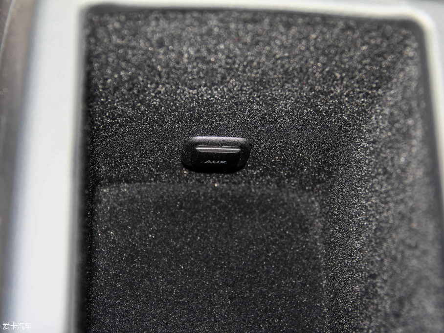 2015WQ3 35 TFSI quattro 300fo