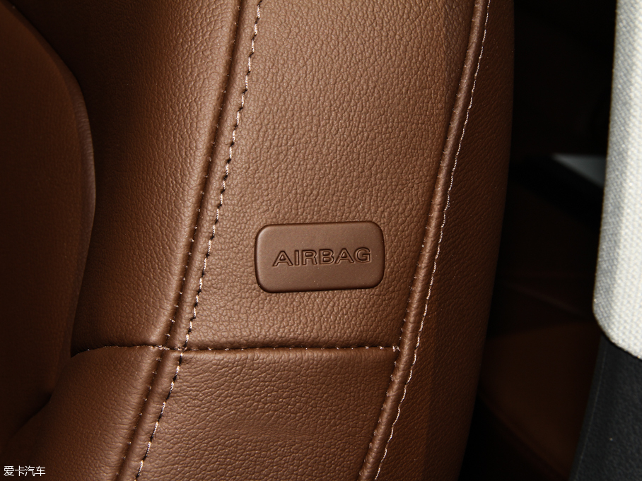 2015WQ3 35 TFSI quattro 300fo