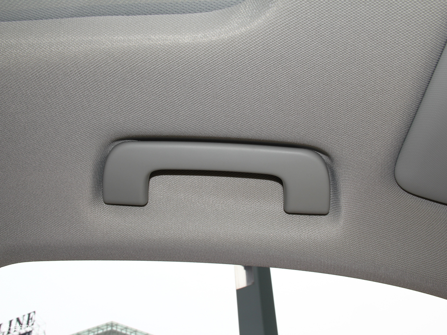 2015?yun)WQ3 35 TFSI quattro 300fo(j)