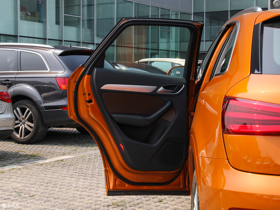 2015?yun)WQ3 35 TFSI quattro 300fo(j)