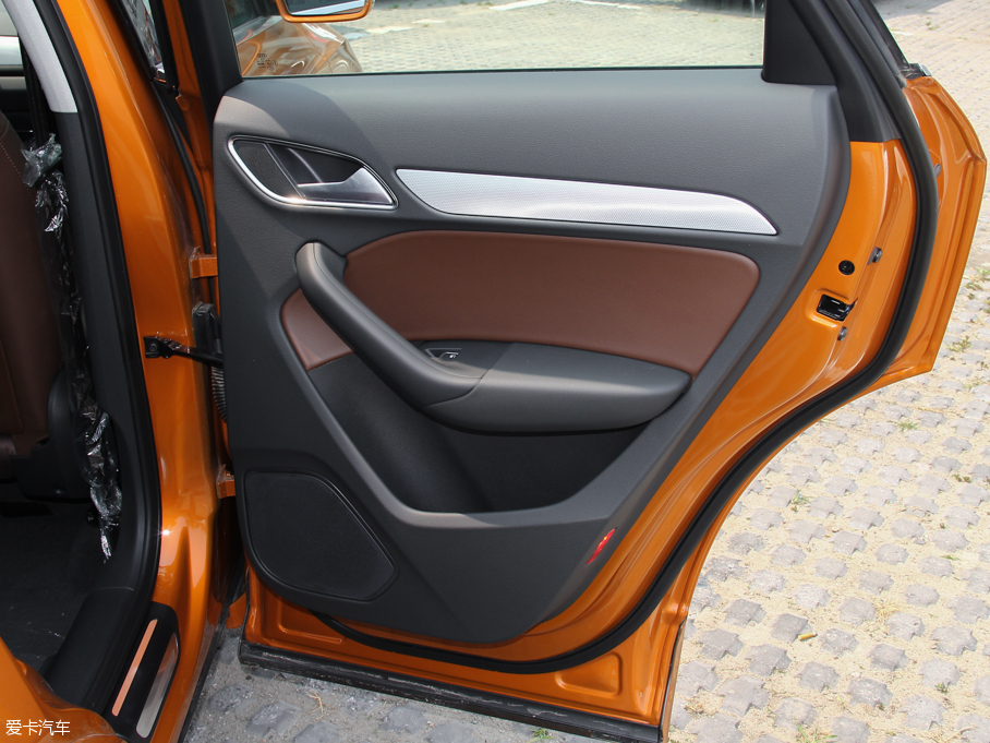 2015WQ3 35 TFSI quattro 300fo