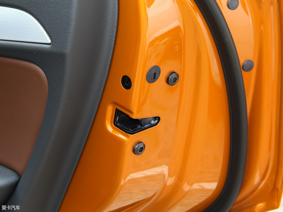 2015WQ3 35 TFSI quattro 300fo