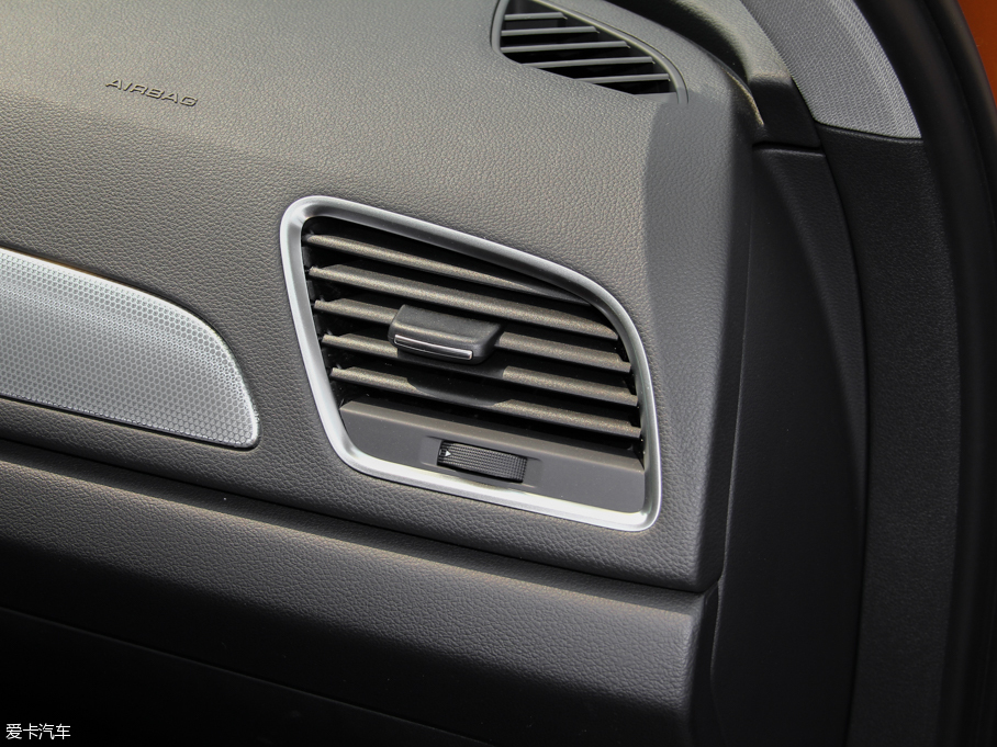 2015?yun)WQ3 35 TFSI quattro 300fo(j)