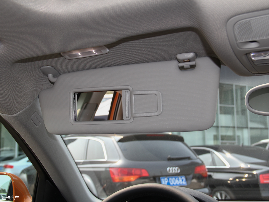 2015?yun)WQ3 35 TFSI quattro 300f(wn)o(j)