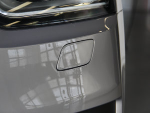 201535 TFSI quattro m ^