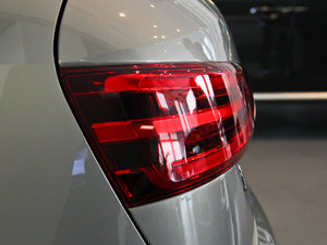 201535 TFSI quattro m ^