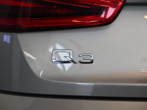 201535 TFSI quattro m ^