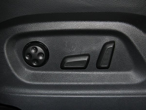 201535 TFSI quattro m {{