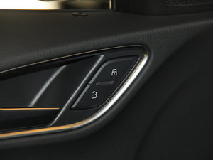 201535 TFSI quattro m п؅^