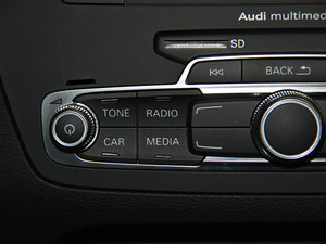 201535 TFSI quattro m п؅^