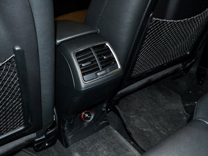 201535 TFSI quattro g(sh) g