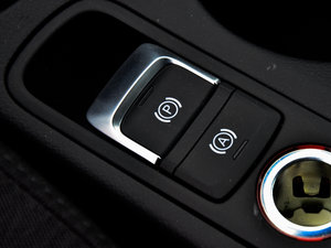 2015款30 TFSI 标准型 驻车制动器