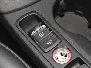 2015款35 TFSI quattro 豪华型 驻车制动器
