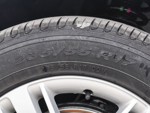 2015款35 TFSI 舒适型 轮胎尺寸