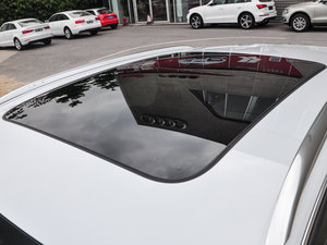2015款35 TFSI 舒适型 车顶