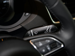 201535 TFSI quattro 300fo п؅^